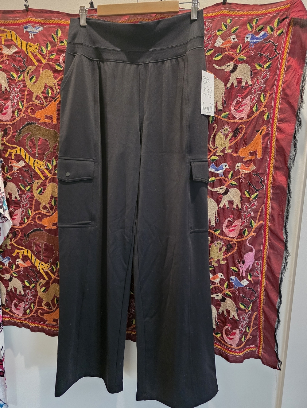 Venice Cargo Pants NWT - Picture 7 of 7